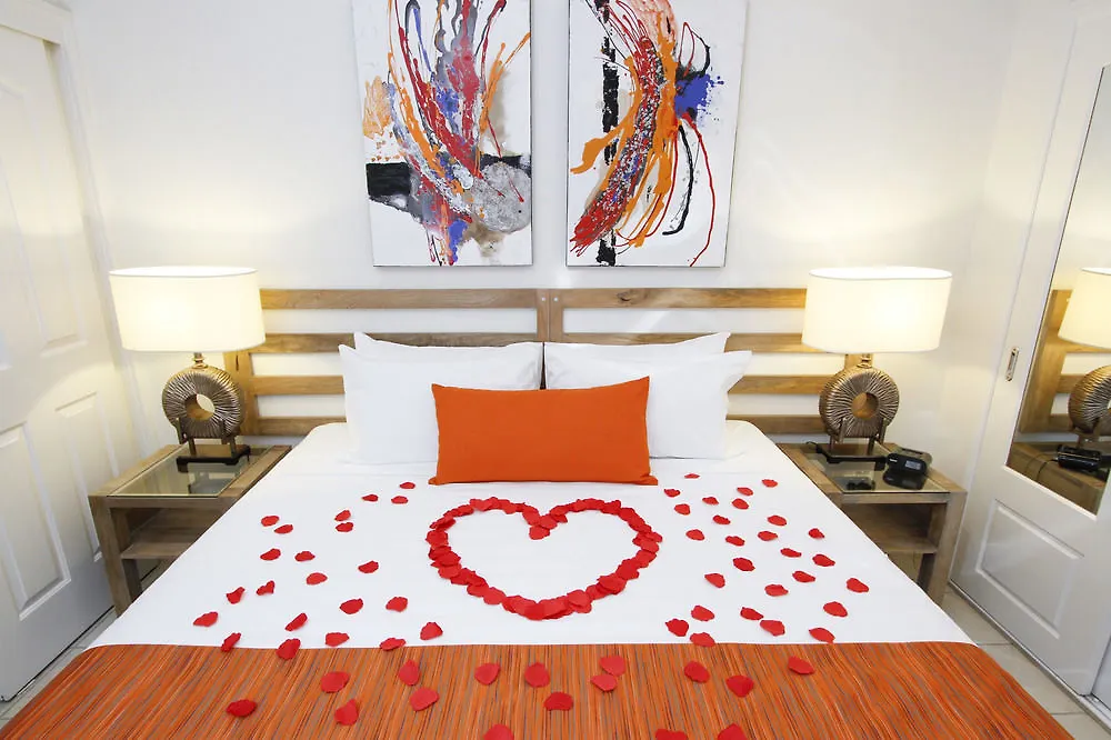 Aparthotel Meridian At Port Douglas - Adults Only